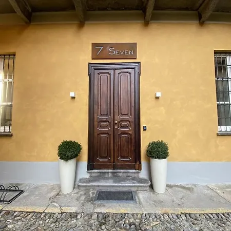 Apartment 7 Seven